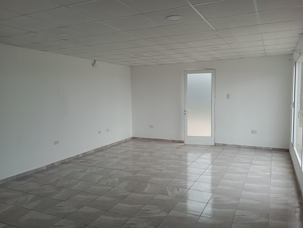 Excelente Galpon sobre la colectora Isidoro Brunengo