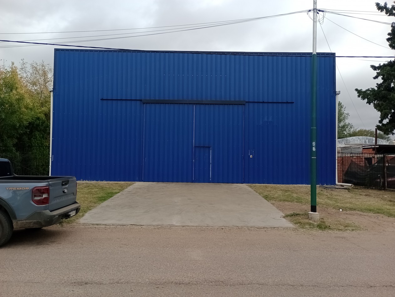 Exelente Galpon sobre la Colectora Isidoro Brunengo